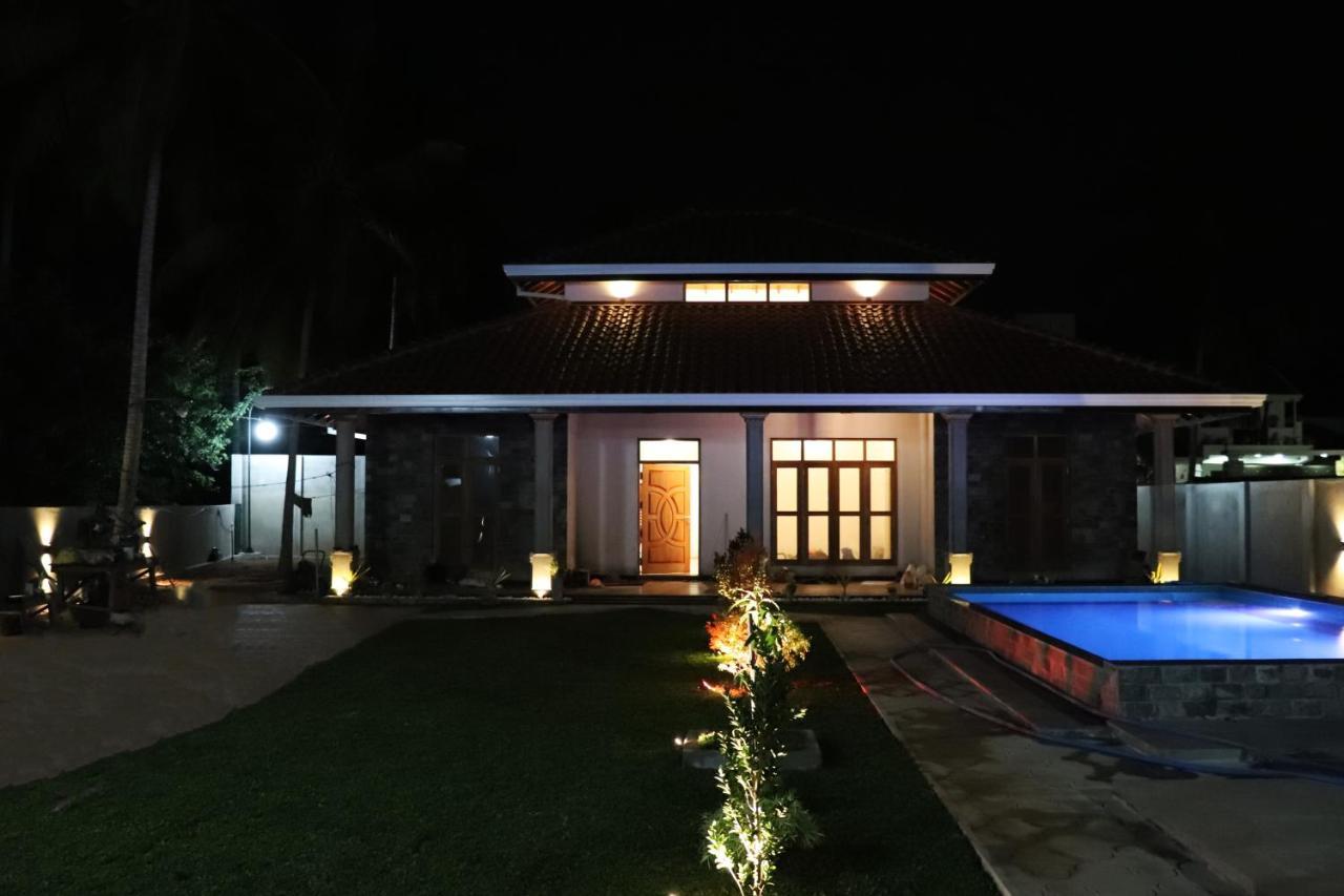 Villa Ananthaya Negombo Exterior photo