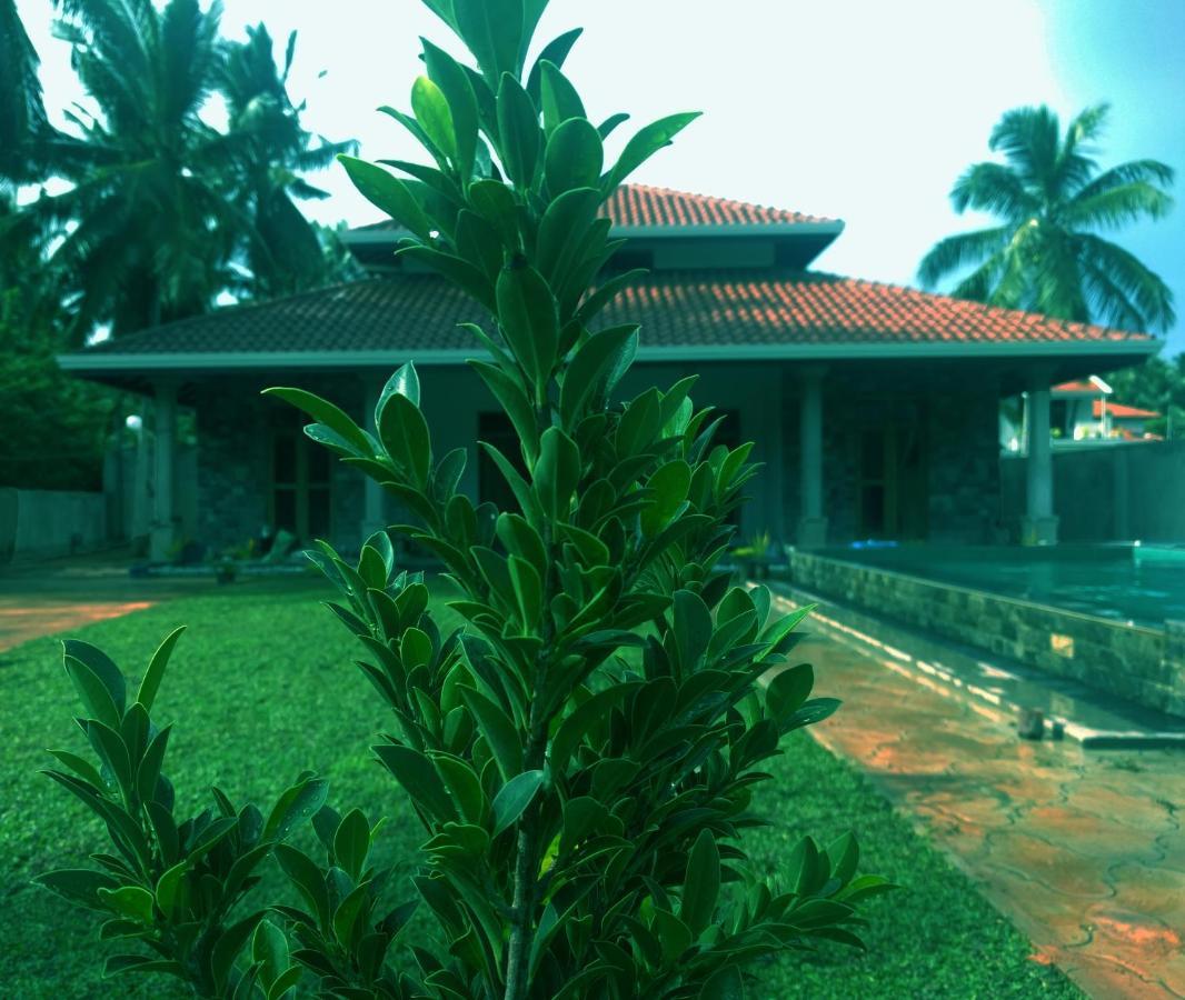 Villa Ananthaya Negombo Exterior photo